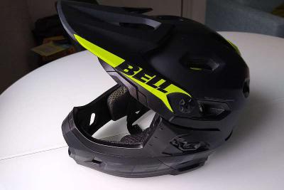 Bell Super DH MIPS zu verkaufen