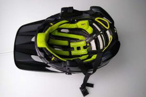 Bell Super DH MIPS zu verkaufen