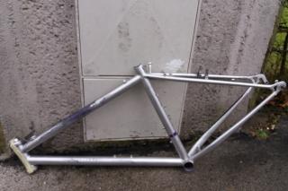 Genesis Rahmen 43cm Stahl zu verkaufen