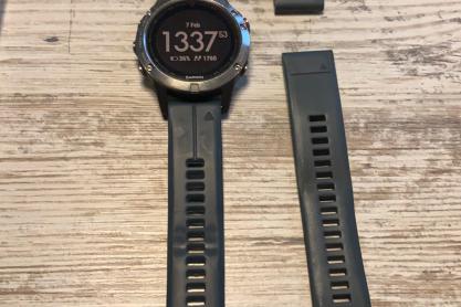 Garmin Fenix 5 zu verkaufen