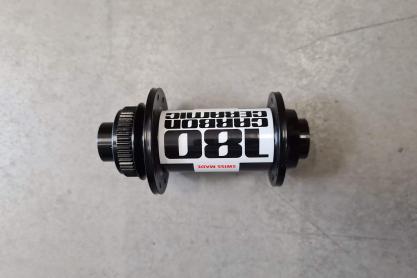 DT Swiss 180 Nabe Ceramic Vorne 15x100 zu verkaufen
