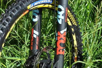 Mondraker Downhill Summum Carbon zu verkaufen