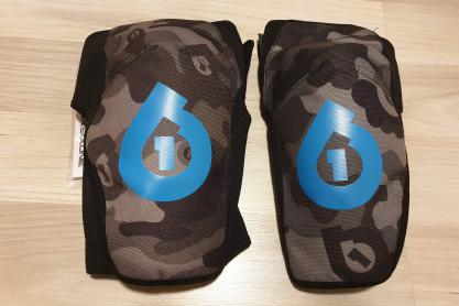 SixSixOne Six Six One Comp AM Knee zu verkaufen