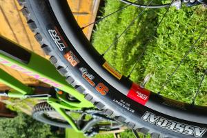 Santa Cruz Nomad 5 CC X01 AXS RSV Adder zu verkaufen