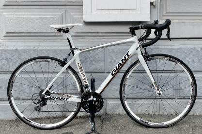 Giant Carbon Defy Advanced M 8,5kg zu verkaufen