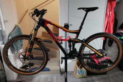 Radon Slide Carbon 140 9.0  zu verkaufen