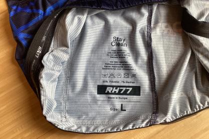   RH77 FUGA Teilnehmertrikot zu verkaufen