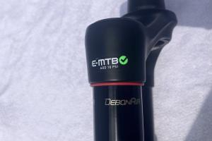 Rock Shox Yari RC Debon Air zu verkaufen