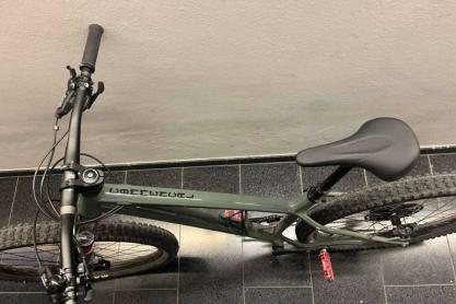 Commencal META HT AM ESSENTIAL KESWICK zu verkaufen