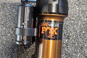 FOX Racing Shox Float Live Valve Factory zu verkaufen