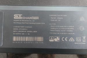 Van Raam E-Bike Ladegerät / Charger zu verkaufen