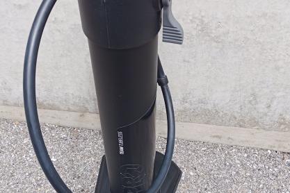 PRO Bike Gear Kompressor Team & zu verkaufen