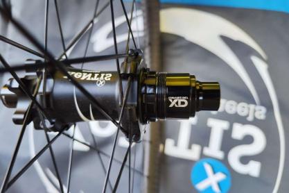 XeNTiS Squad 3.0 Carbon Boost  zu verkaufen
