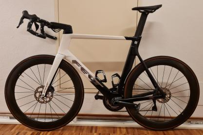 Felt AR Advanced Ultegra Di2 61/XL zu verkaufen
