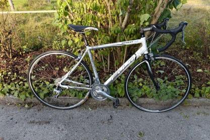 Fuji Newest 1.0 zu verkaufen