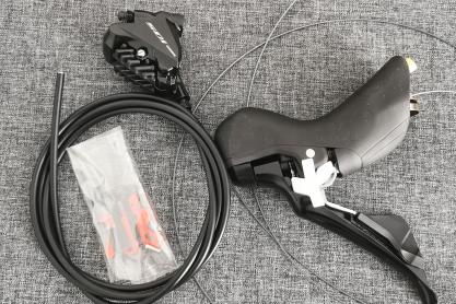 Shimano STI 105 Schalt Bremseinheit zu verkaufen