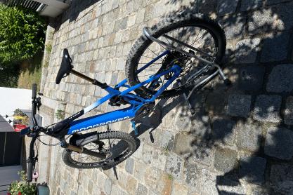 Mondraker Crafty RR Carrera Blue Large zu verkaufen