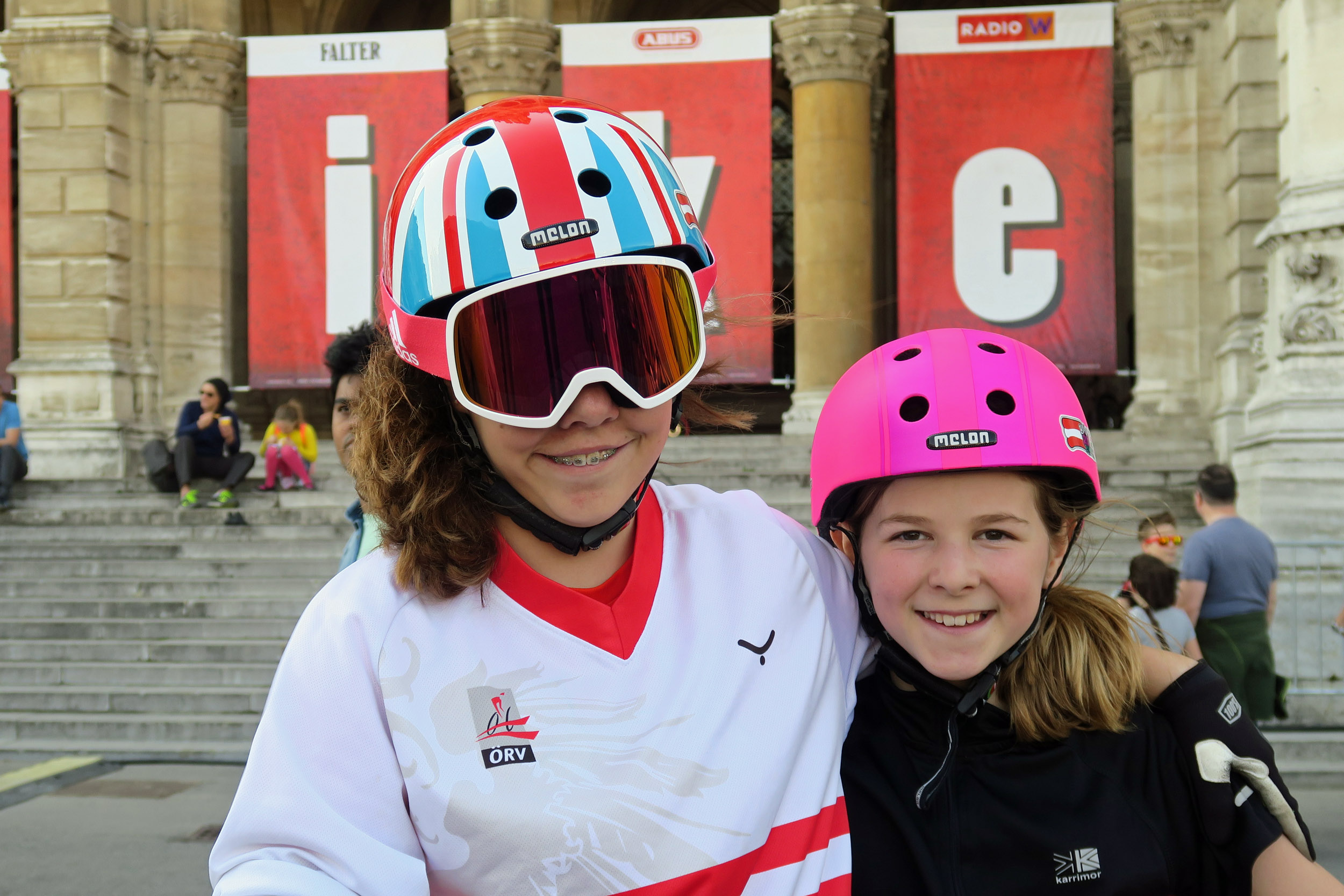 Gemeinsam mit ihrer Schwester Emilie (11) versuchte sich die zwölfjährige Niederösterreicherin an sämtlichen Attraktionen, die das Festival zu bieten hatte: