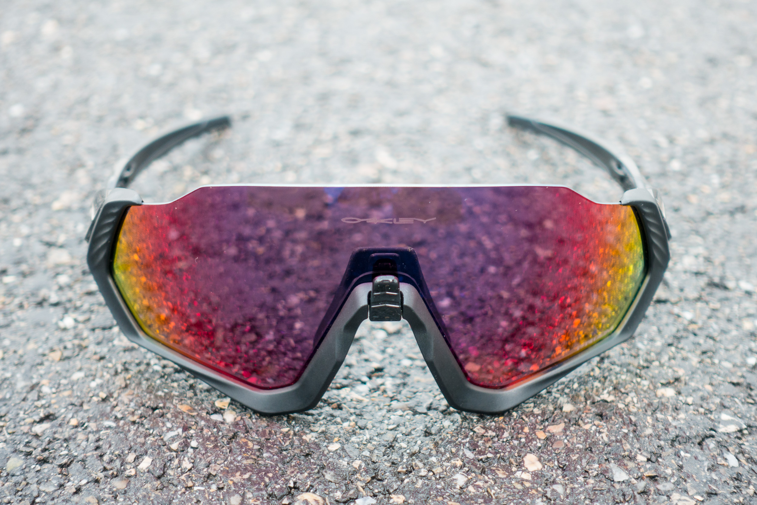 Oakley Flight Jacket - Fotos, Test & News