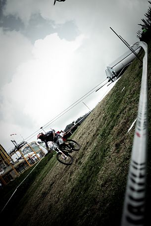 24h Downhill - Race the Night