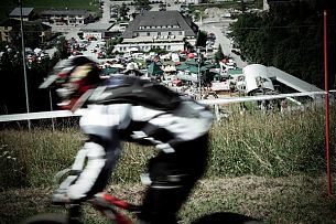 24h Downhill - Race the Night