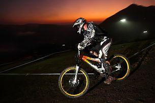 24h Downhill - Race the Night
