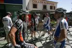 Erfahrungsaustausch am Coll de Sabber, die Langsamen sind nur Trainingspuls gefahren und die Schnellen ebenfalls nicht voll, eh wie immer.