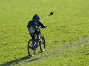 Der Bikepark Königsberg ist Pilotanlage für eine neuartige Anhängevorrichtung, die Schlepplifte im Nu zum MTB-Transportern umfunktionieren.