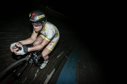 Bahnradfahren ist für den Extremsportler Neuland.