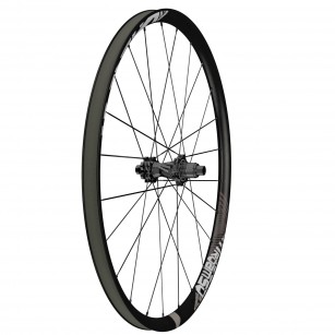 Varianten Hinterachse:

QR
12 x 142 mm
Boost 12 x 148 mm
Endkappen separat erhältlich für QR und 12 x 135 mm
Kassetten: Sram XD, 10-/9-fach-Antriebskörper
