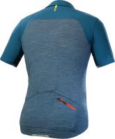 Allroad Jersey, Majolica Blue: Mikro-Perforierungen steigern die Atmungsaktivität und Belüftung, getapte Fronttasche für Wertsachen, subtiler Reflexstreifen für höhere Sichtbarkeit. UVP € 150,-