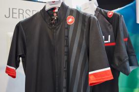 Podio Doppio Jersey FZ, Trainingsjersey des Team Skys mit legerem Schnitt, wird eventuell bald das Team Jersey der Custom Kollektion ablösen, UVP € 74,95