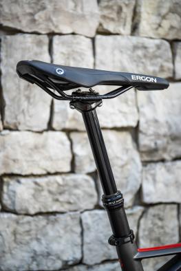sowie Dropper-Posts verstehen sich an solch einem Bike von selbst.