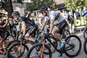 Canyon Lux CF SLX und CF SL