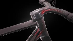 Scotts patentierter "Eccentric bicycle fork shaft" schafft Platz für alle Leitungen und Züge