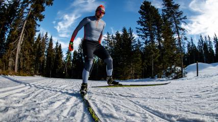 Einsteiger-Guide SkilanglaufDas perfekte Frischlufttraining im Winter: Wir haben die wichtigsten Fakten zum Thema Skilanglauf zusammengetragen.
