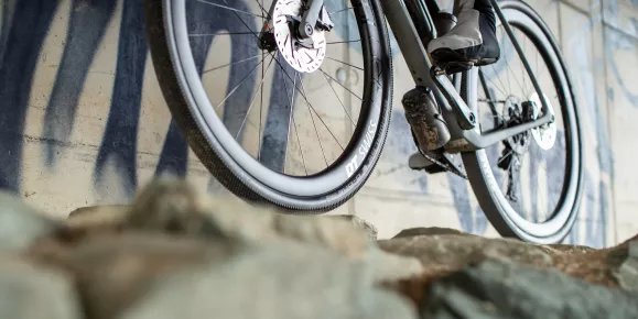 Schwalbe Aerothan Tubes vs. Tubeless
