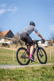 KYZR RC60 Disc im Test & First Ride Michelin Power Road TLR