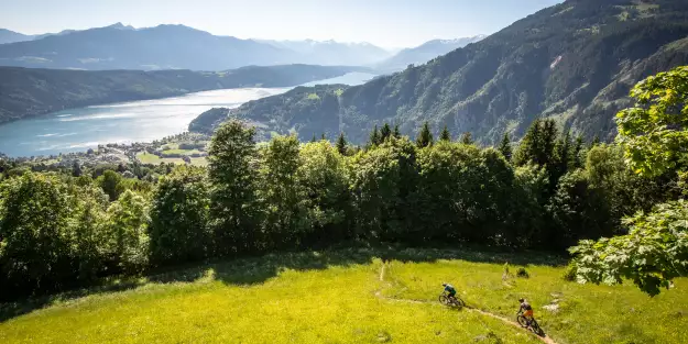 Nockbiken vom Berg zum See