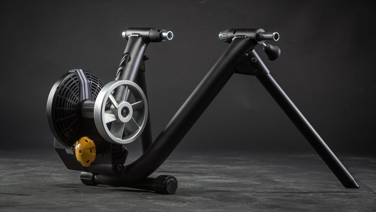 Saris M2 Smart Heimtrainer