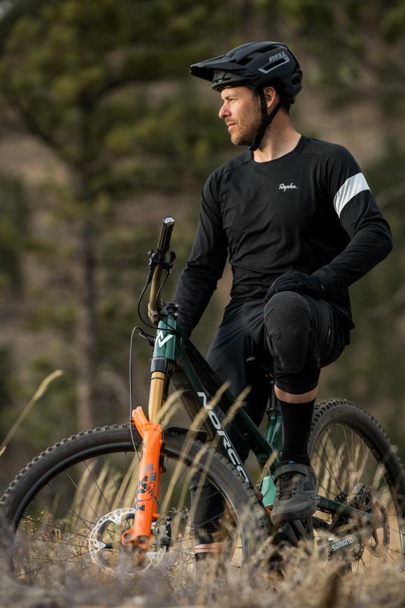 Rapha Trail Knee Pads