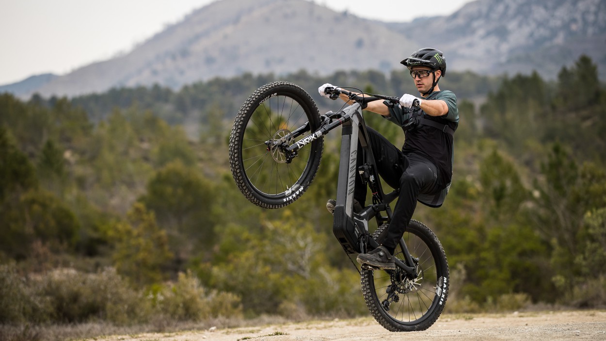 Canyon Spectral:ON 2022