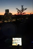 Mein bevorzugtes Setup: Mit iPad, Zwift und Wienblick am Balkon.