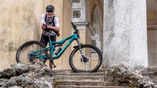 FOCUS JAM 8.9 2022 IM TESTWie aus einem Bike für die BYST-Challenge 2022 ein spaßiger Begleiter für den ganzen Sommer wurde ... Salzkammergut Trophy-Podestplatz, MTB Area-Besuch und unzählige Testkilometer inklusive.