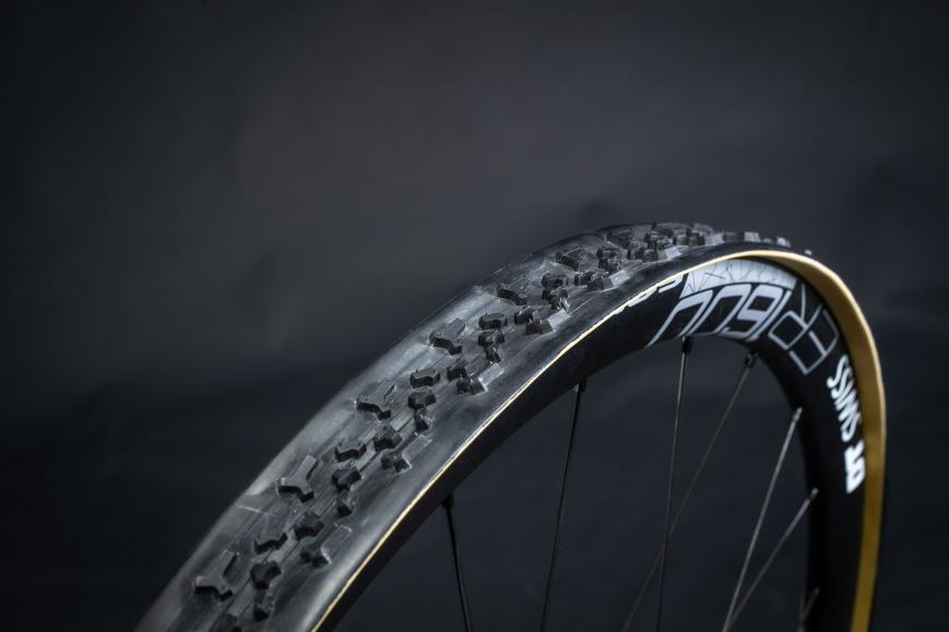 Tubeless Cyclocrossen? Auftakt zum Challenge H-TLR Reifentest mit MilKit