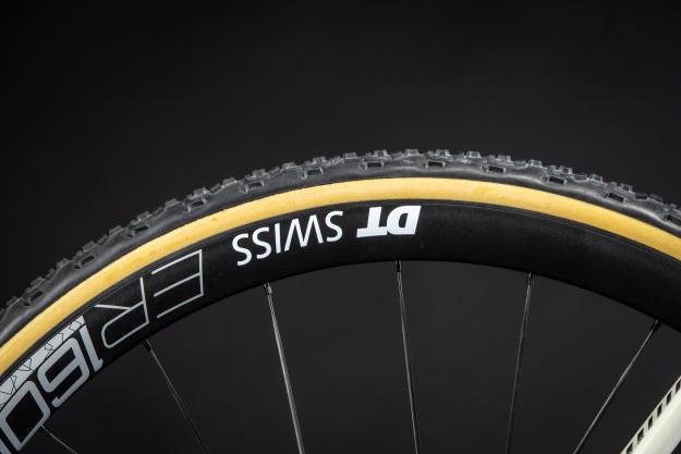 Tubeless Cyclocrossen? Auftakt zum Challenge H-TLR Reifentest mit MilKit