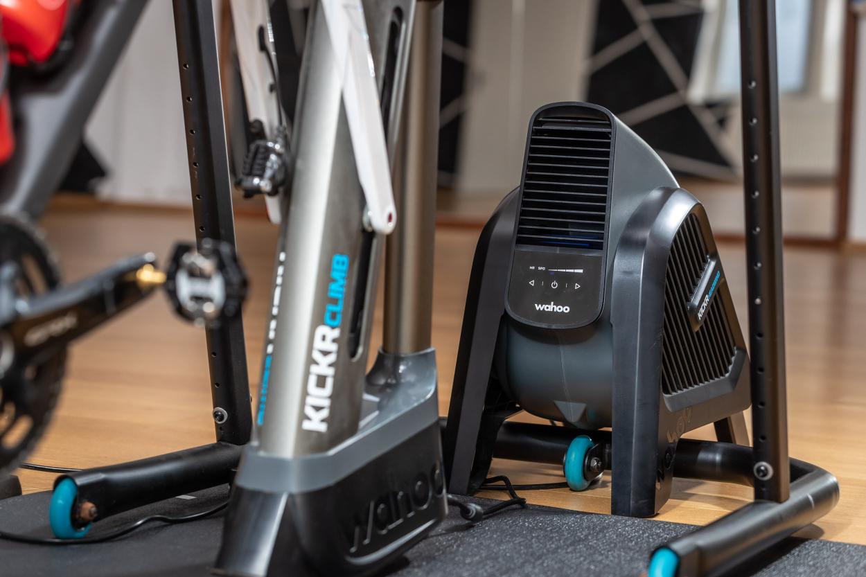 Wahoo KICKR WIFI 6.0 im Ökosystem mit Headwind & Climb