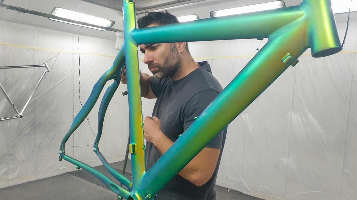 Wie wird ein Fahrradlack aufgetragen - vom Material bis zum Lack?