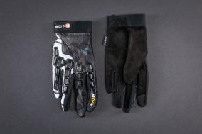 G-Form Protektoren und Handschuhe im Test