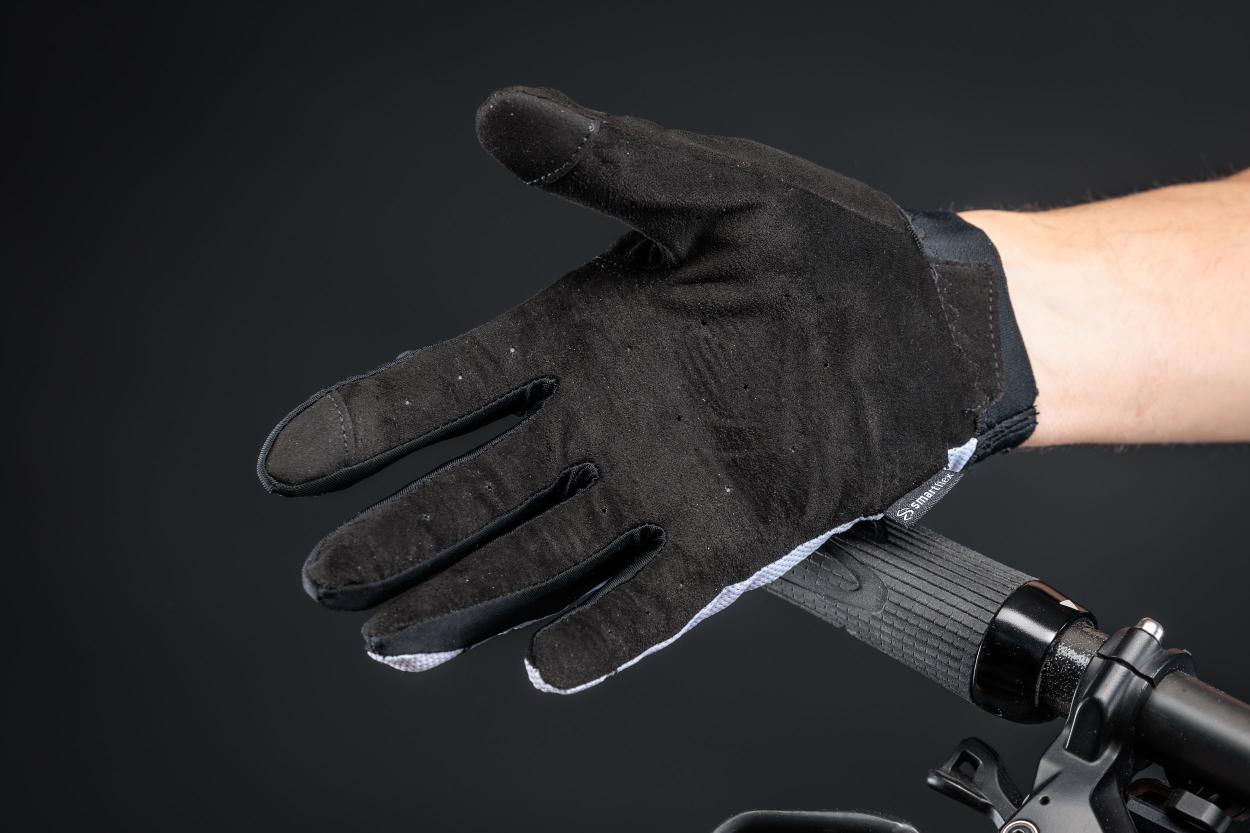 G-Form Protektoren und Handschuhe im Test
